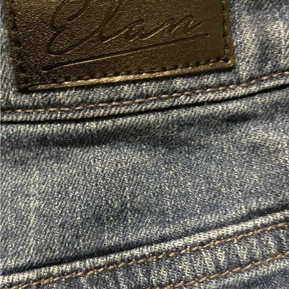 Distressed Denim Women's Shorts - Picture 5 of 5